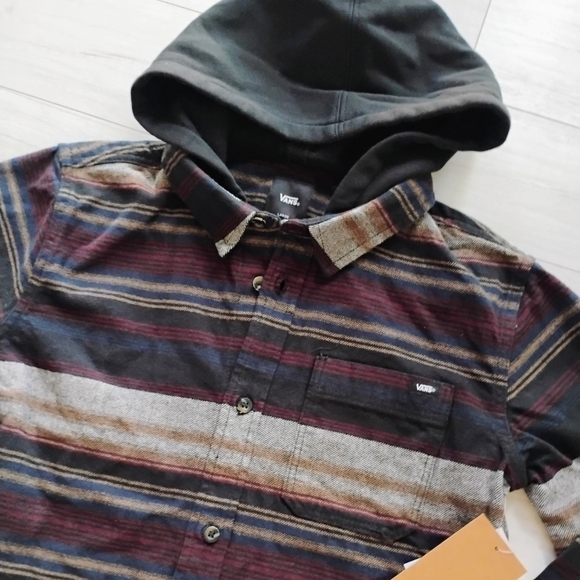 VANS NEW Boys Bagley Flannel Hooded Button Up - Picture 2 of 12